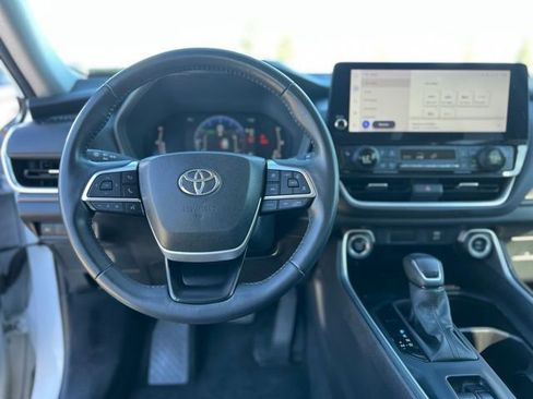 Certified 2024 Toyota Grand Highlander XLE image 10