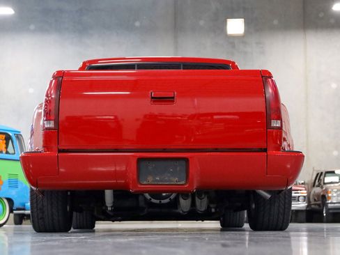 Used 1988 Chevrolet Silverado 1500 2WD Regular Cab image 24