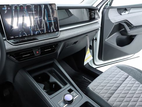 New 2026 Volkswagen Tiguan S image 23