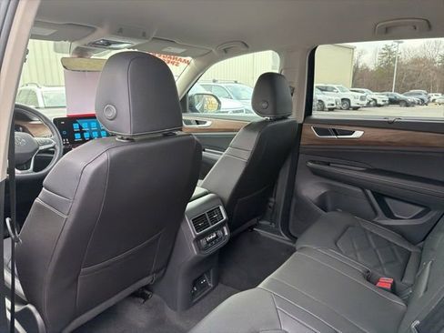 New 2026 Volkswagen Atlas SE image 7