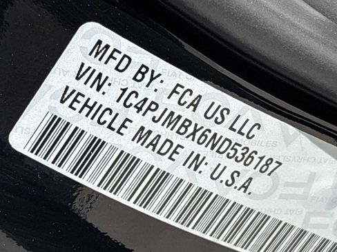 Certified 2022 Jeep Cherokee Trailhawk w/ Comfort/Convenience Group image 25