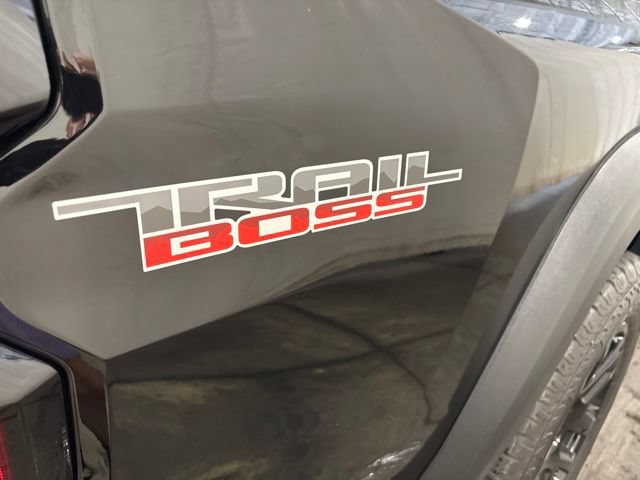 Used 2024 Chevrolet Colorado Trail Boss w/ Advanced Trailering Package AWD/4WD image 32