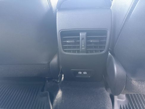 Used 2023 Toyota Corolla Cross AWD Hybrid w/ Convenience Package image 20