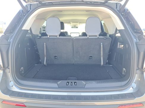 Certified 2025 Ford Explorer Active w/ Active Comfort Package image 8