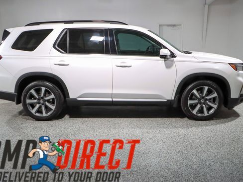 Used 2024 Honda Pilot Elite image 6