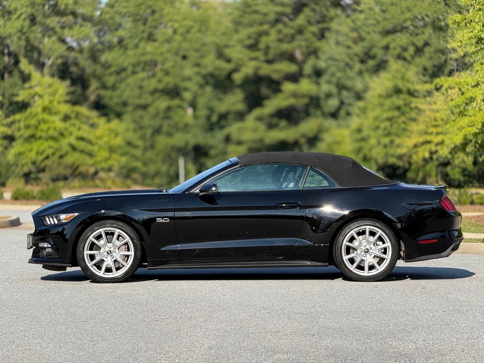 Used 2015 Ford Mustang GT Premium w/ Equipment Group 401A RWD image 9