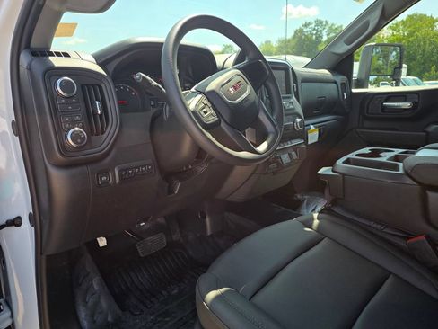 New 2026 GMC Sierra 2500 Pro w/ Convenience Package AWD/4WD image 12