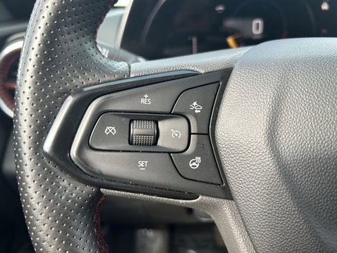 Used 2024 Chevrolet Trax RS w/ Sunroof Package FWD image 18