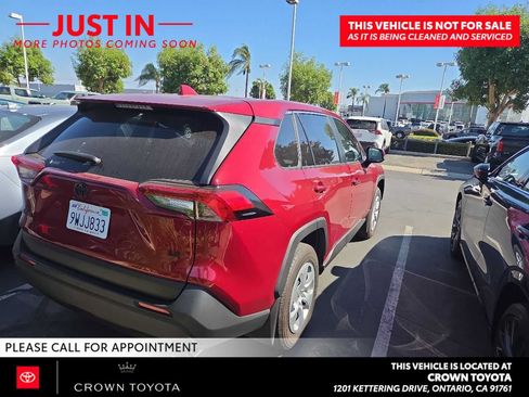 Used 2025 Toyota RAV4 LE FWD image 4
