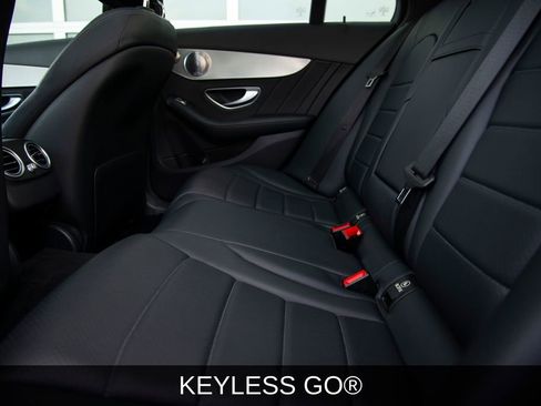 Used 2018 Mercedes-Benz C 300 4MATIC Sedan image 16