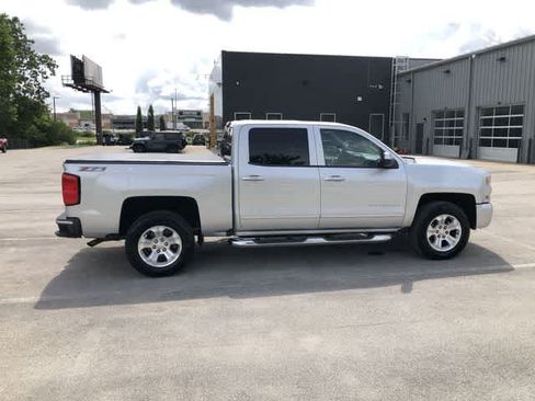 Used 2017 Chevrolet Silverado 1500 LT AWD/4WD image 7