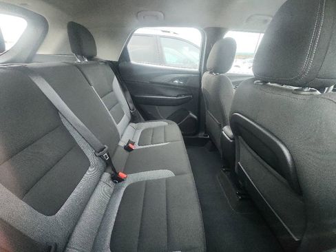 Used 2023 Chevrolet TrailBlazer LS FWD image 4