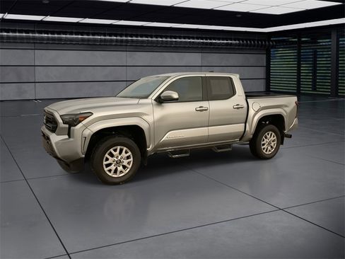Used 2024 Toyota Tacoma SR5 image 4
