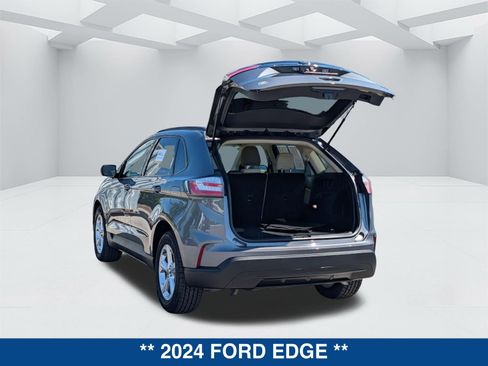Certified 2024 Ford Edge SE image 13
