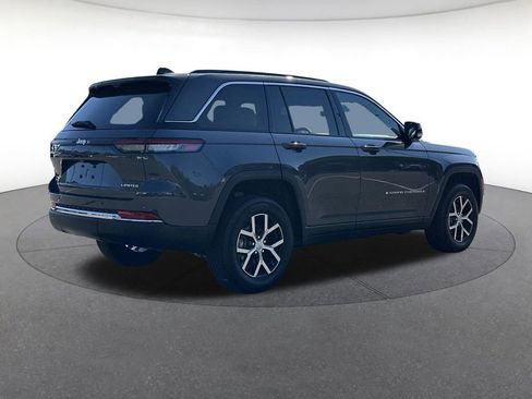 Certified 2025 Jeep Grand Cherokee Limited w/ Luxury Tech Group II AWD/4WD image 6