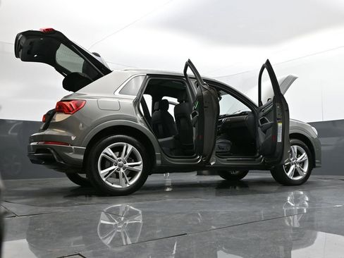 Used 2020 Audi Q3 2.0T Prestige image 33