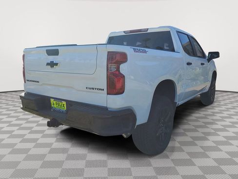 New 2026 Chevrolet Silverado 1500 Custom Trail Boss w/ LPO, Dark Essentials Package image 3