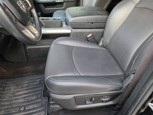 Used 2017 RAM 1500 Laramie w/ Convenience Group AWD/4WD image 12