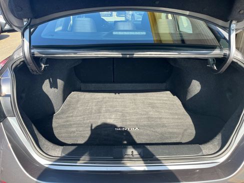 Used 2025 Nissan Sentra SV FWD image 29