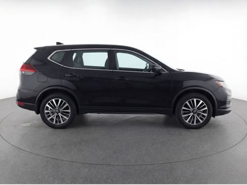 Used 2024 Nissan Kicks SV image 11