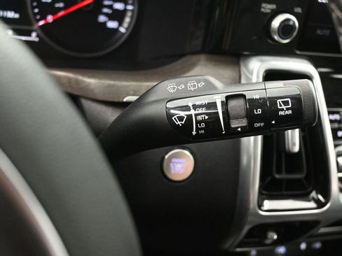 Used 2023 Kia Sorento EX image 18