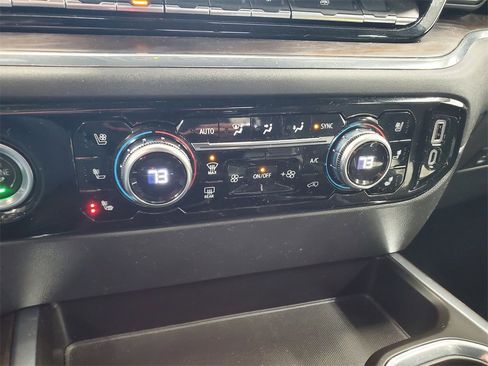 Used 2023 GMC Sierra 1500 SLT w/ SLT Convenience Package image 25