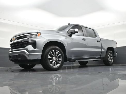 Used 2024 Chevrolet Silverado 1500 LT RWD image 27
