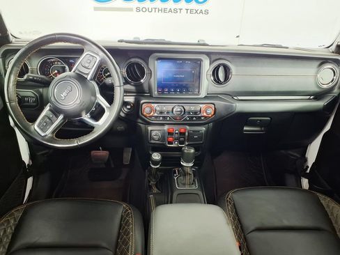 Used 2022 Jeep Gladiator Overland AWD/4WD image 12