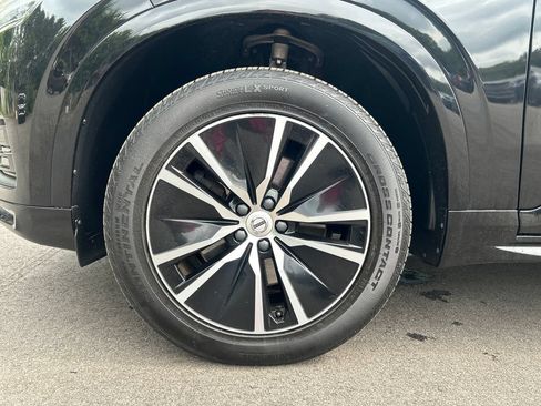 Used 2020 Volvo XC90 T5 Momentum w/ Protection Package AWD/4WD image 10
