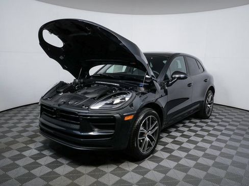Used 2026 Porsche Macan AWD/4WD image 32