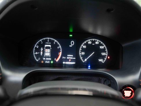 Used 2025 Honda HR-V Sport image 16
