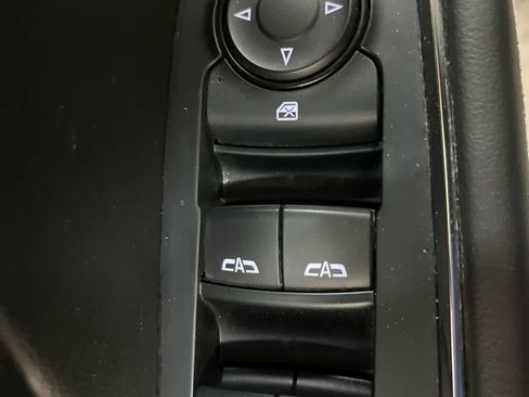 Certified 2022 Buick Envision Avenir w/ Technology Package II image 16