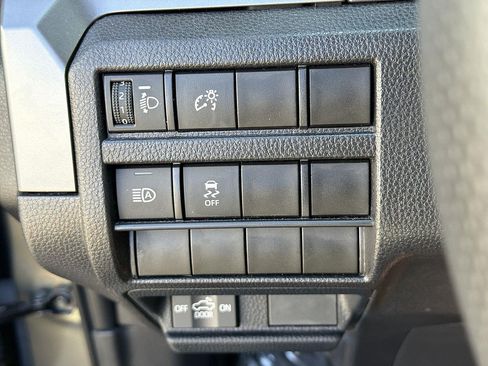 Used 2025 Toyota Tacoma TRD Off-Road AWD/4WD image 17