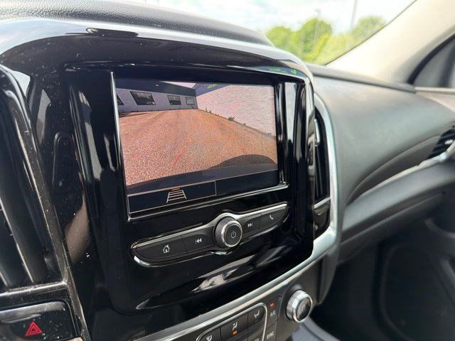 Used 2021 Chevrolet Traverse LS AWD/4WD image 29