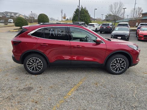 New 2026 Ford Escape SE FWD image 4
