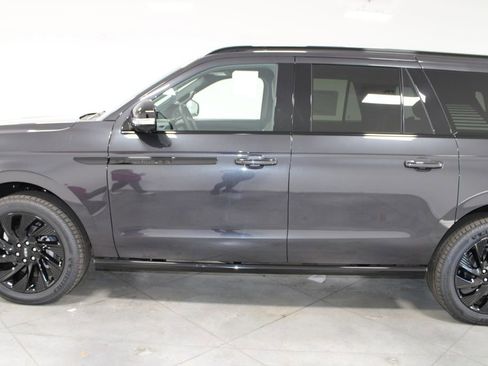 New 2026 Lincoln Navigator L Reserve w/ Jet Appearance Package image 5