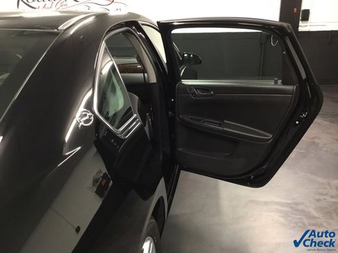 Used 2014 Chevrolet Impala LT w/ LT Sunroof Package image 32