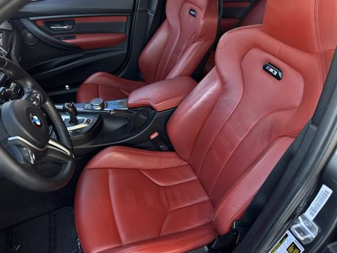 Used 2018 BMW M3 RWD image 18