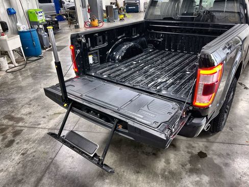 Used 2023 Ford F150 Lariat w/ Equipment Group 502A High AWD/4WD image 28