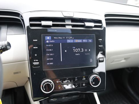 Certified 2024 Hyundai Tucson SE AWD/4WD image 22