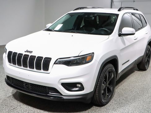 Used 2021 Jeep Cherokee Latitude Plus image 29