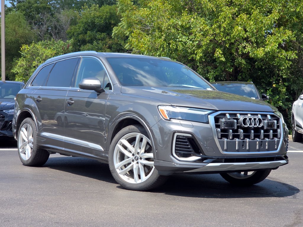 Certified 2025 Audi Q7 3.0T Premium Plus AWD/4WD image 2