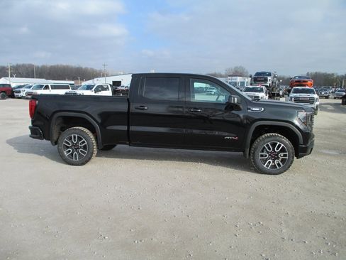New 2026 GMC Sierra 1500 AT4 w/ AT4 Premium Package image 3