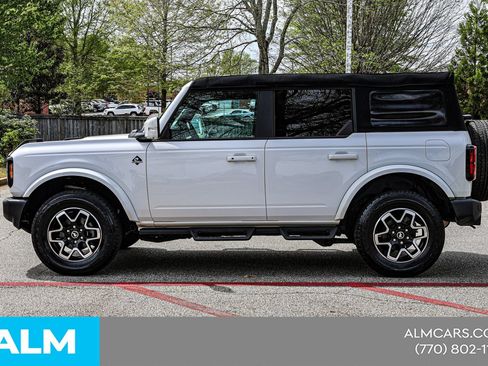 Used 2023 Ford Bronco Outer Banks AWD/4WD image 9