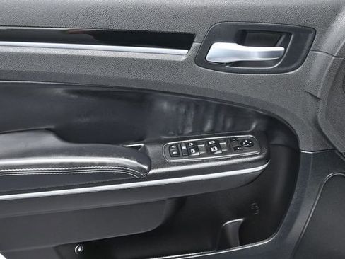 Used 2022 Chrysler 300 S RWD image 12