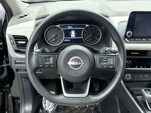 Used 2023 Nissan Rogue SV image 12