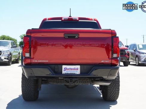 Used 2023 Chevrolet Colorado ZR2 w/ ZR2 Convenience Package III image 7