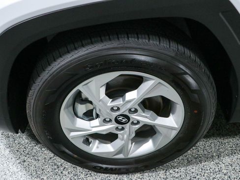Used 2024 Hyundai Tucson SEL FWD image 11