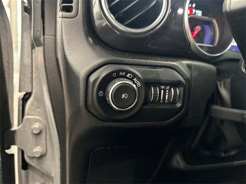 Used 2022 Jeep Wrangler Unlimited Rubicon w/ Trailer Tow Package image 26