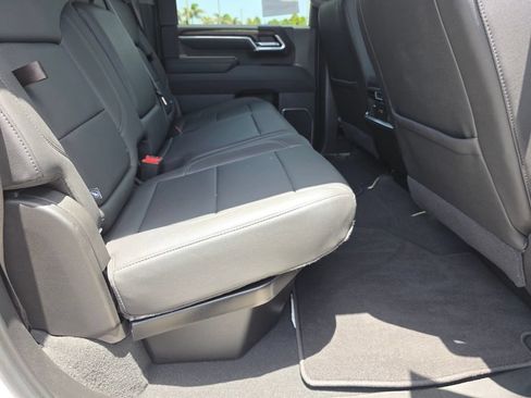 Used 2025 GMC Sierra 2500 SLT w/ SLT Premium Package AWD/4WD image 18
